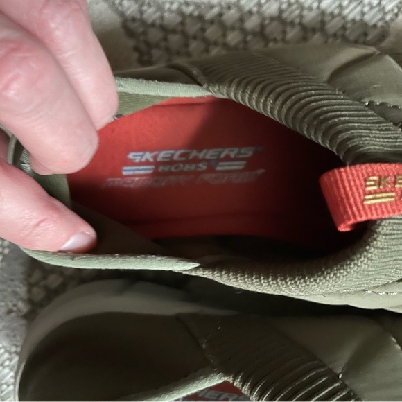 Skechers puffy slipper shoe  women’s sz 9.5 - Picture 3 of 5